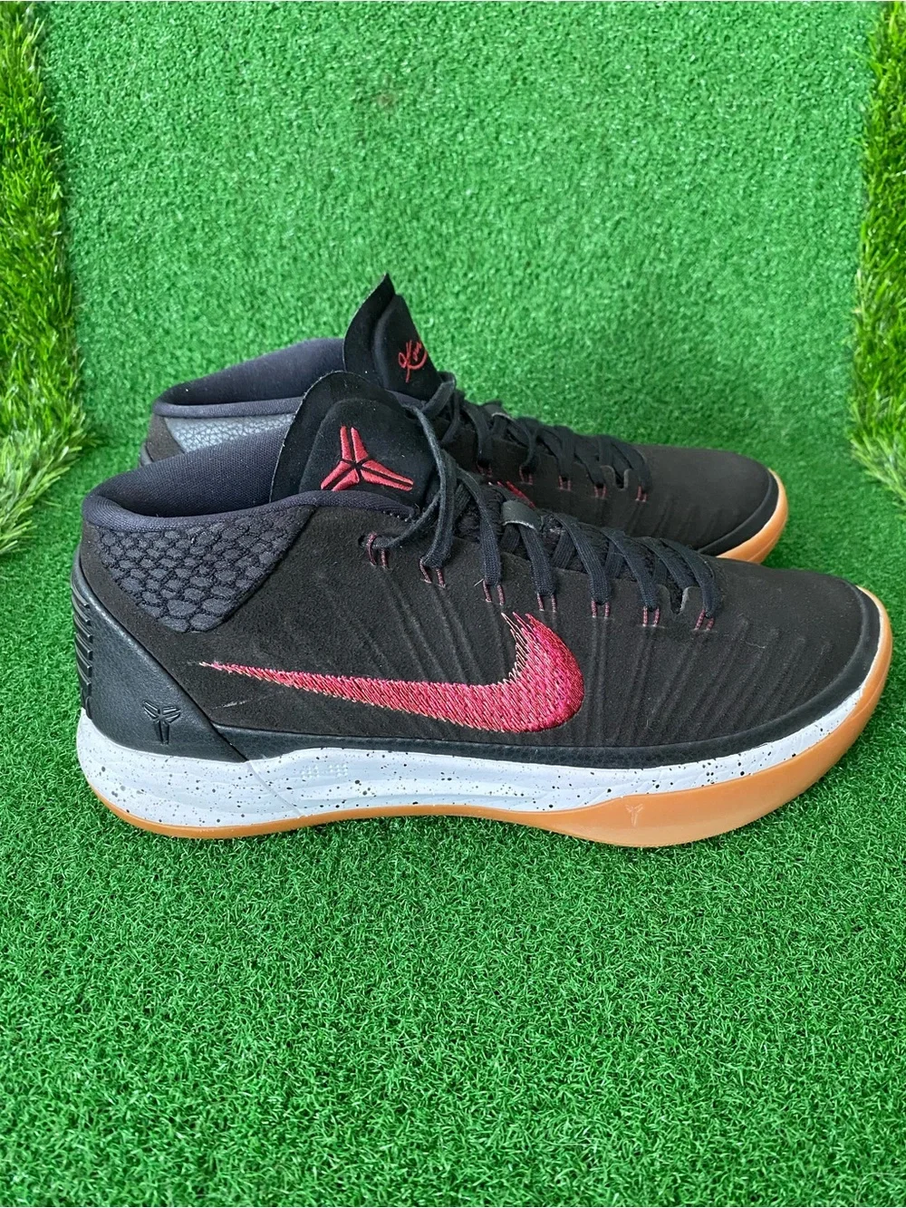 Nike Kobe Bryant AD Mid Black Gum 922482-006 BLACK/SAIL-GUM LIGHT Sz 9.5 Men’s